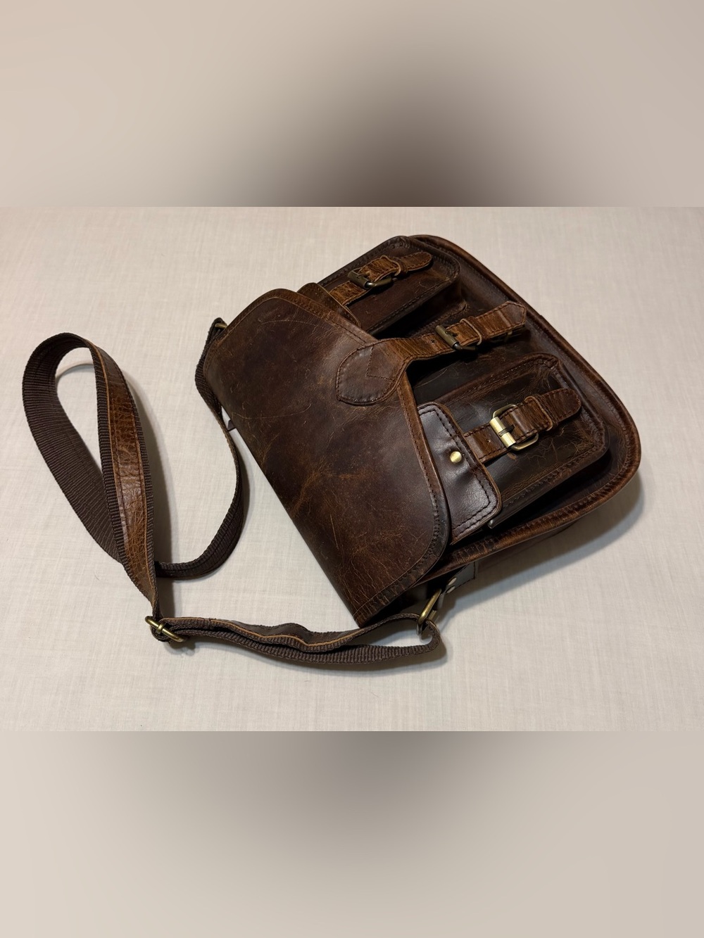 Men's Brown Top Grain Leather Messenger Bag - Rugged Vintage Style